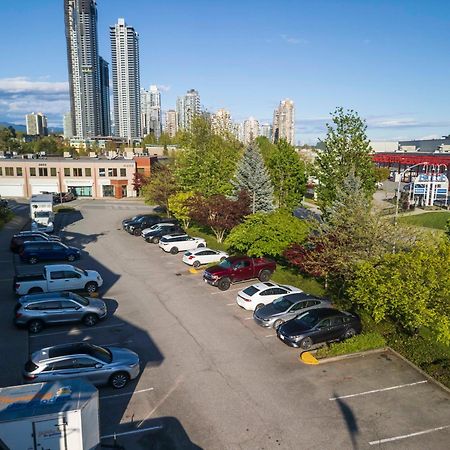 Accent Inns Burnaby Exterior photo