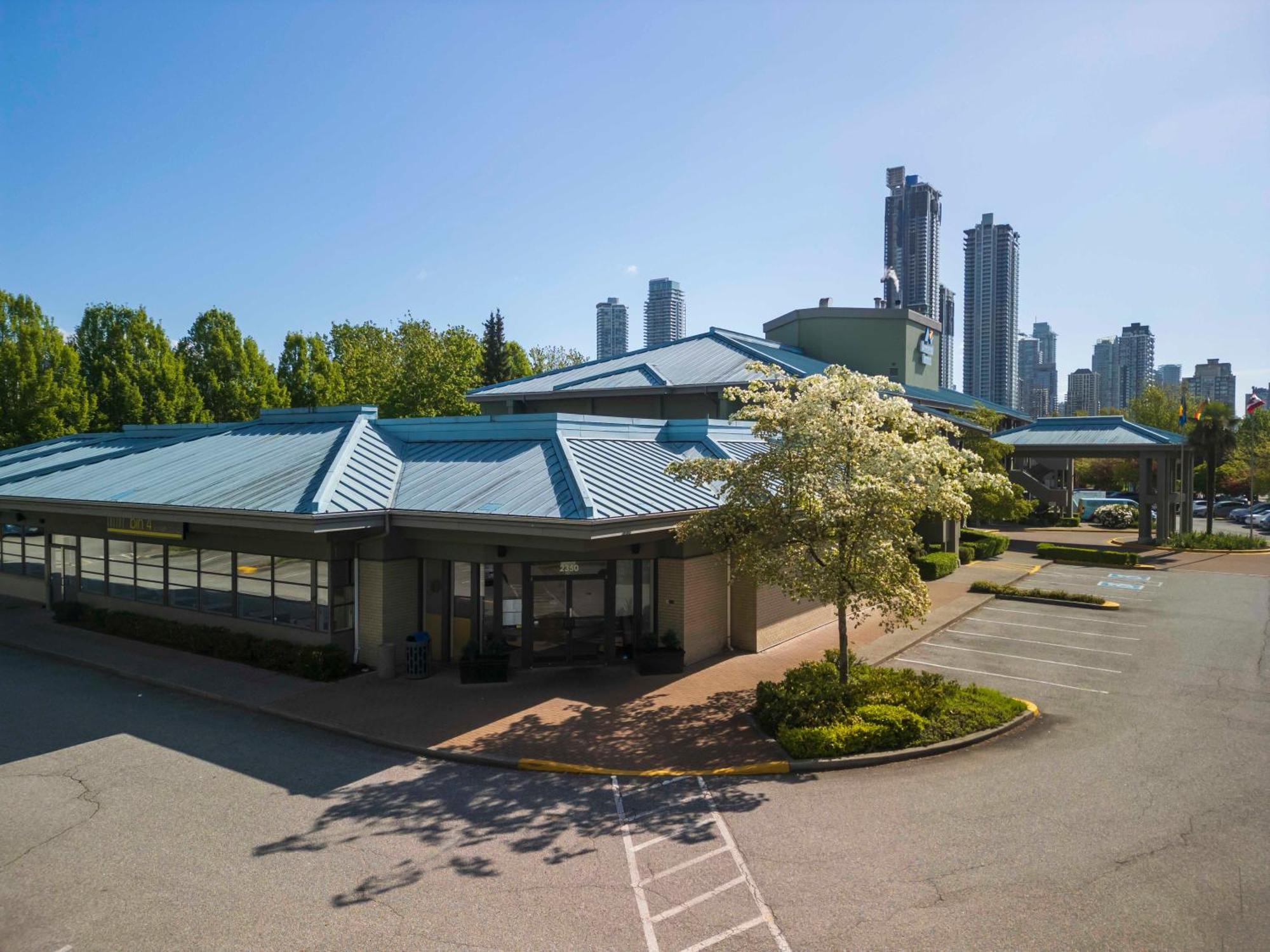Accent Inns Burnaby Exterior photo