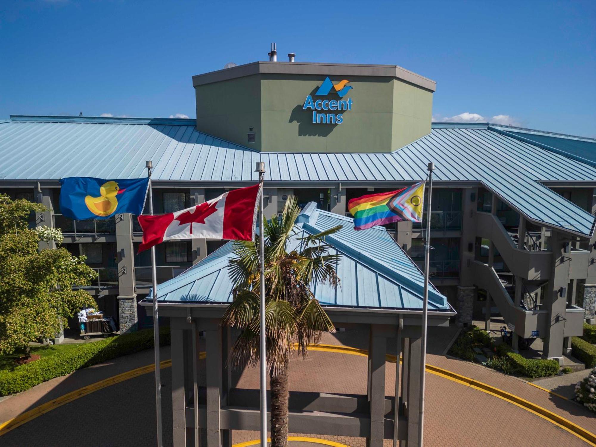 Accent Inns Burnaby Exterior photo